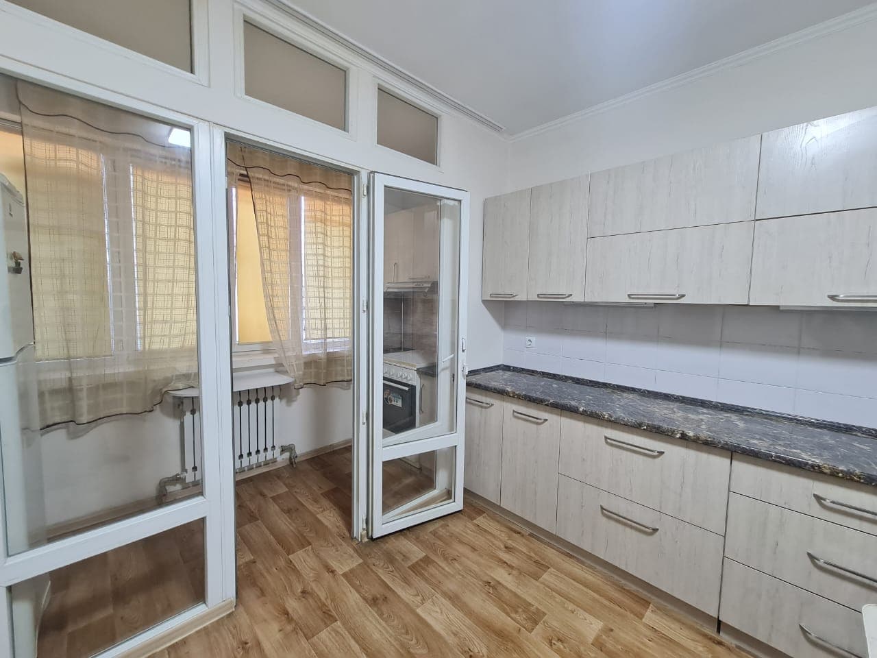 Элитка, 1 ком, 46 м2, этаж 1/10, Сост: Евроремонт - фото 14