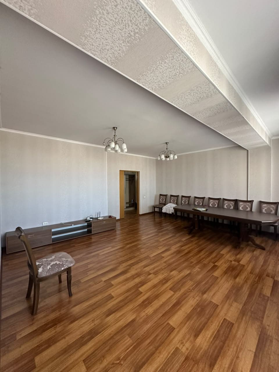 Элитка, 3 ком, 101 м2, этаж 11/13, Сост: Евроремонт - фото 2