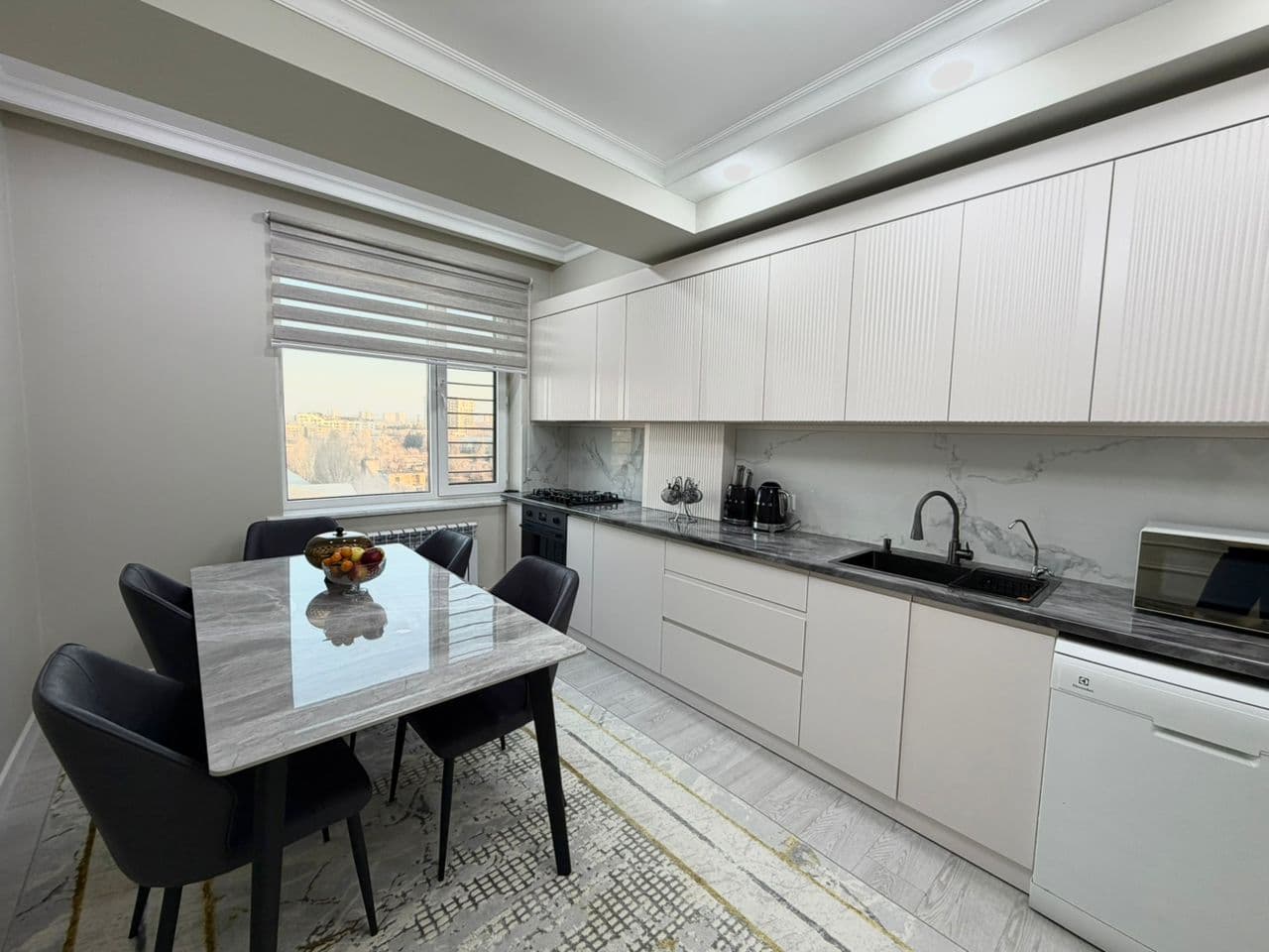 Продажа, Элитка, 3 ком, 102 м2, этаж 9/12, ж/к Кремлёвский, Сост: Евроремонт - фото 3