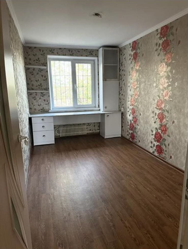 3 ком, 104 серия, 58 м2, этаж 5/5, Сост: Среднее
