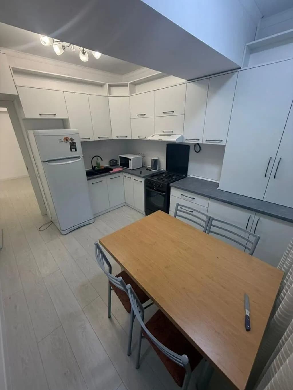 Элитка, 2 ком, 72 м2, этаж 8/9, Сост: Евроремонт