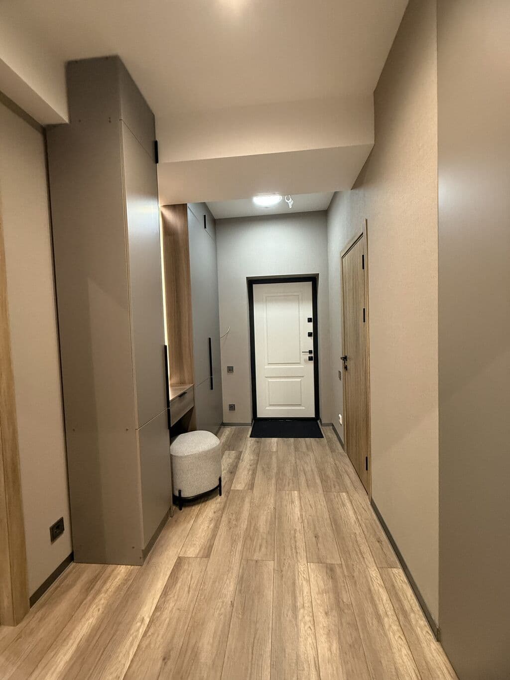 Элитка, 2 ком, 46 м2, этаж 8/15, Сост: Хорошее - фото 2
