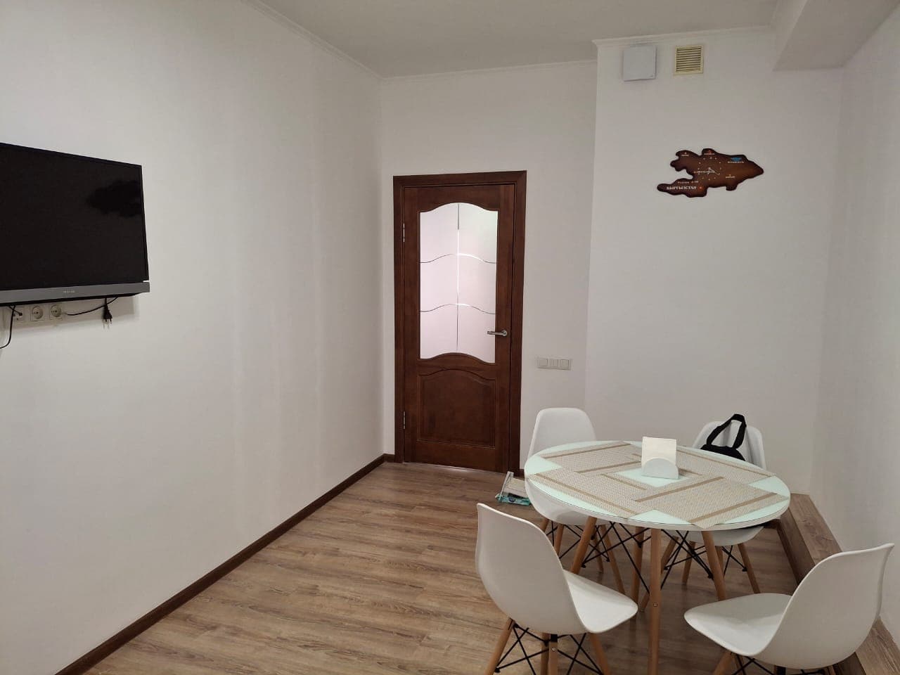 Элитка, 3 ком, 110 м2, этаж 8/13, ж/к 7 Небо, Сост: Евроремонт