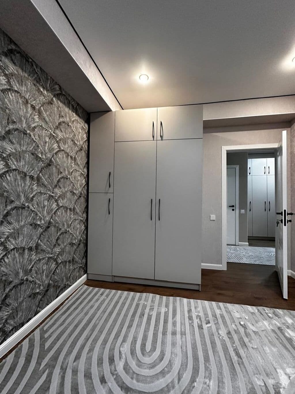 Элитка, 2 ком, 80 м2, этаж 2/10, Сост: Евроремонт - фото 6