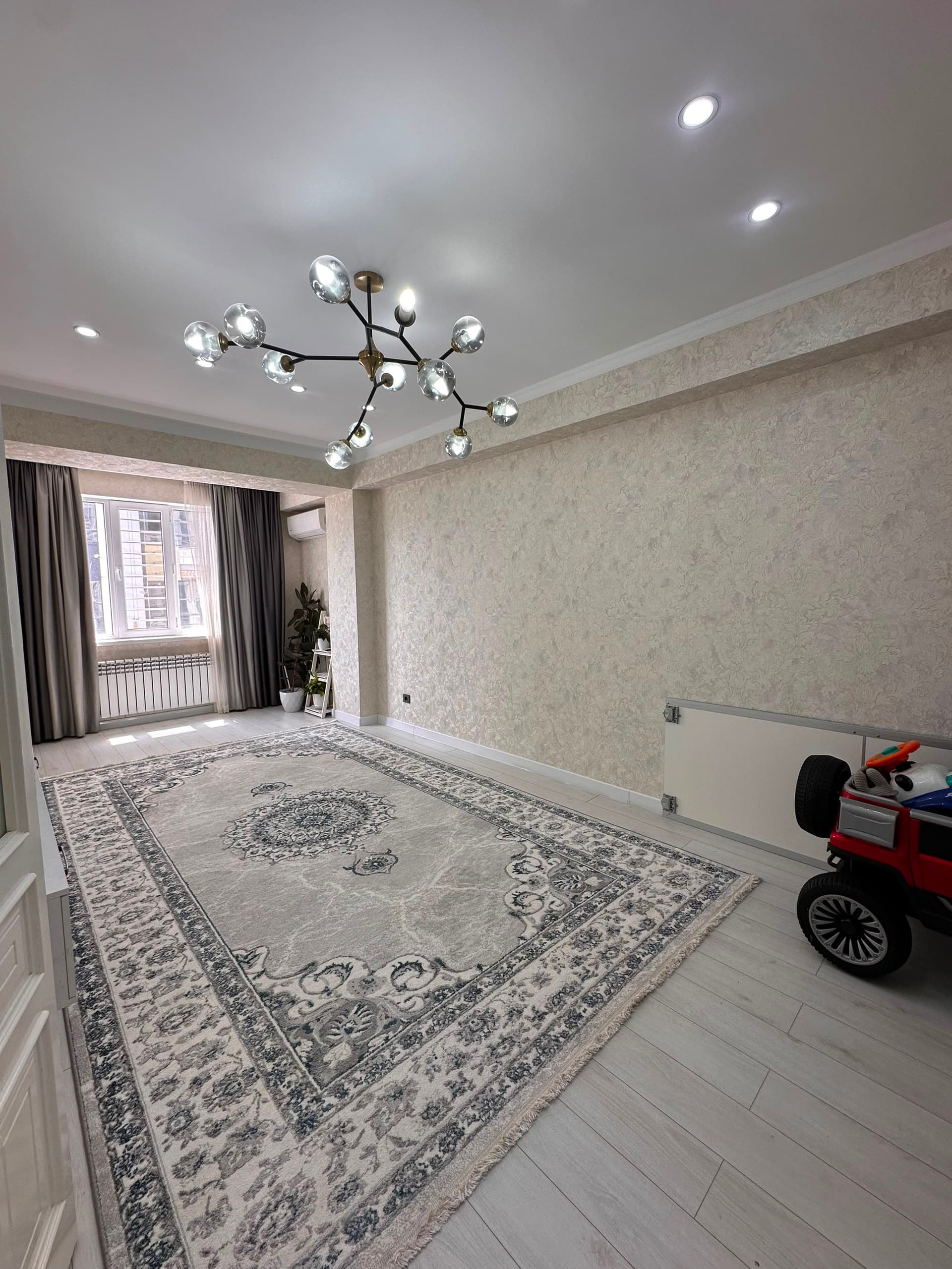 Элитка, 3 ком, 80 м2, этаж 9/10, ж/к Дианур (Dianur), Сост: Евроремонт - фото 1