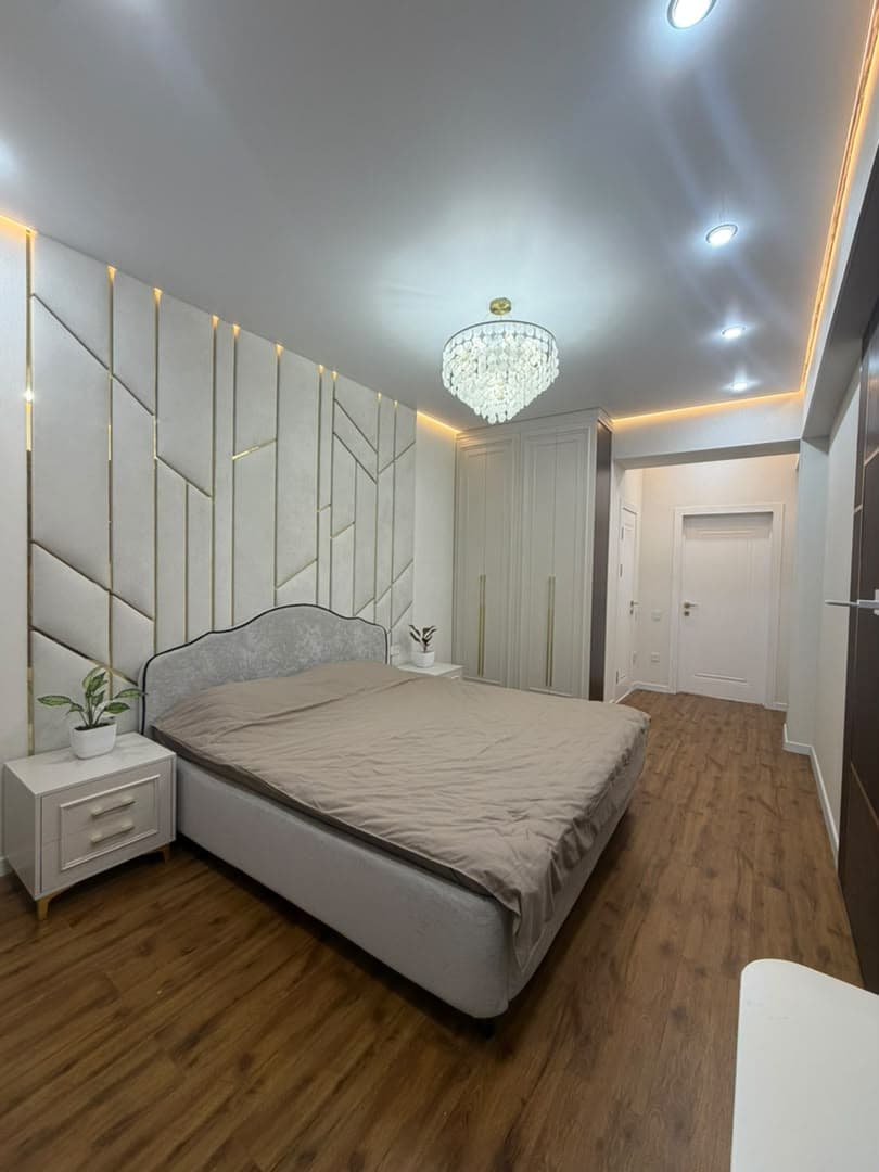 Элитка, 3 ком, 93 м2, этаж 7/12, ж/к ЖК Эмель, Сост: Евроремонт - фото 1