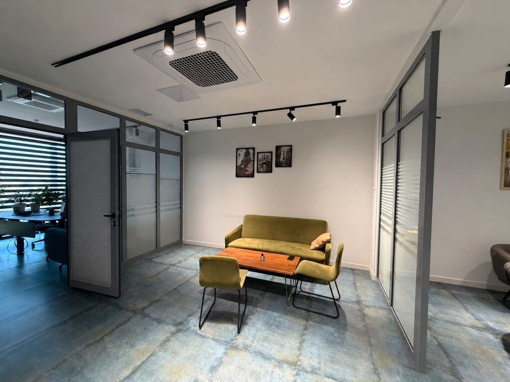 Офис, Коммерческая, 97 м2, этаж 9/10, Сост: Евроремонт - фото 1