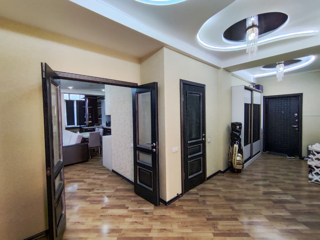 Элитка, 3 ком, 96 м2, этаж 5/9, Сост: Хорошее