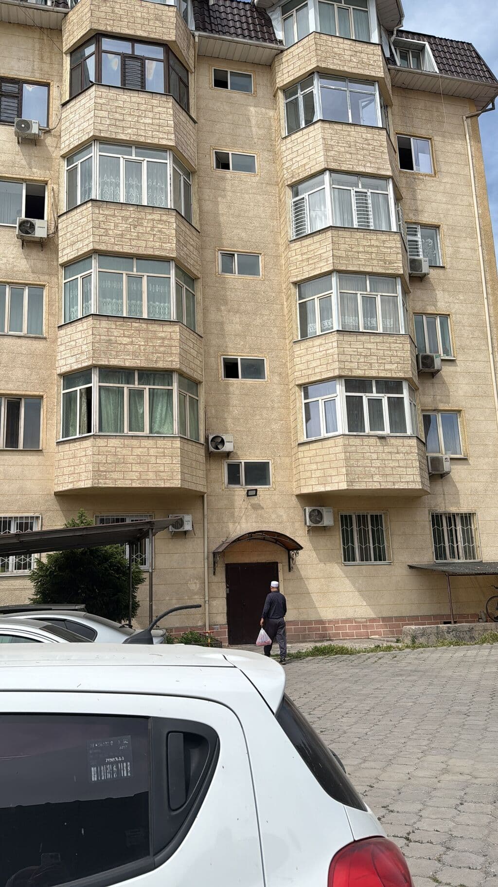 4 ком, Индивидуальный проект, 104 м2, этаж 6/6, Сост: Среднее