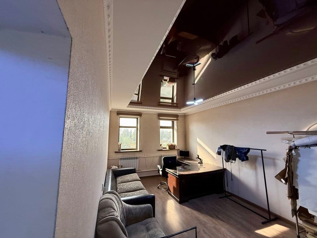 Готовый Бизнес, Коммерческая, 200 м2, этаж 2/2, Сост: Среднее - фото 3