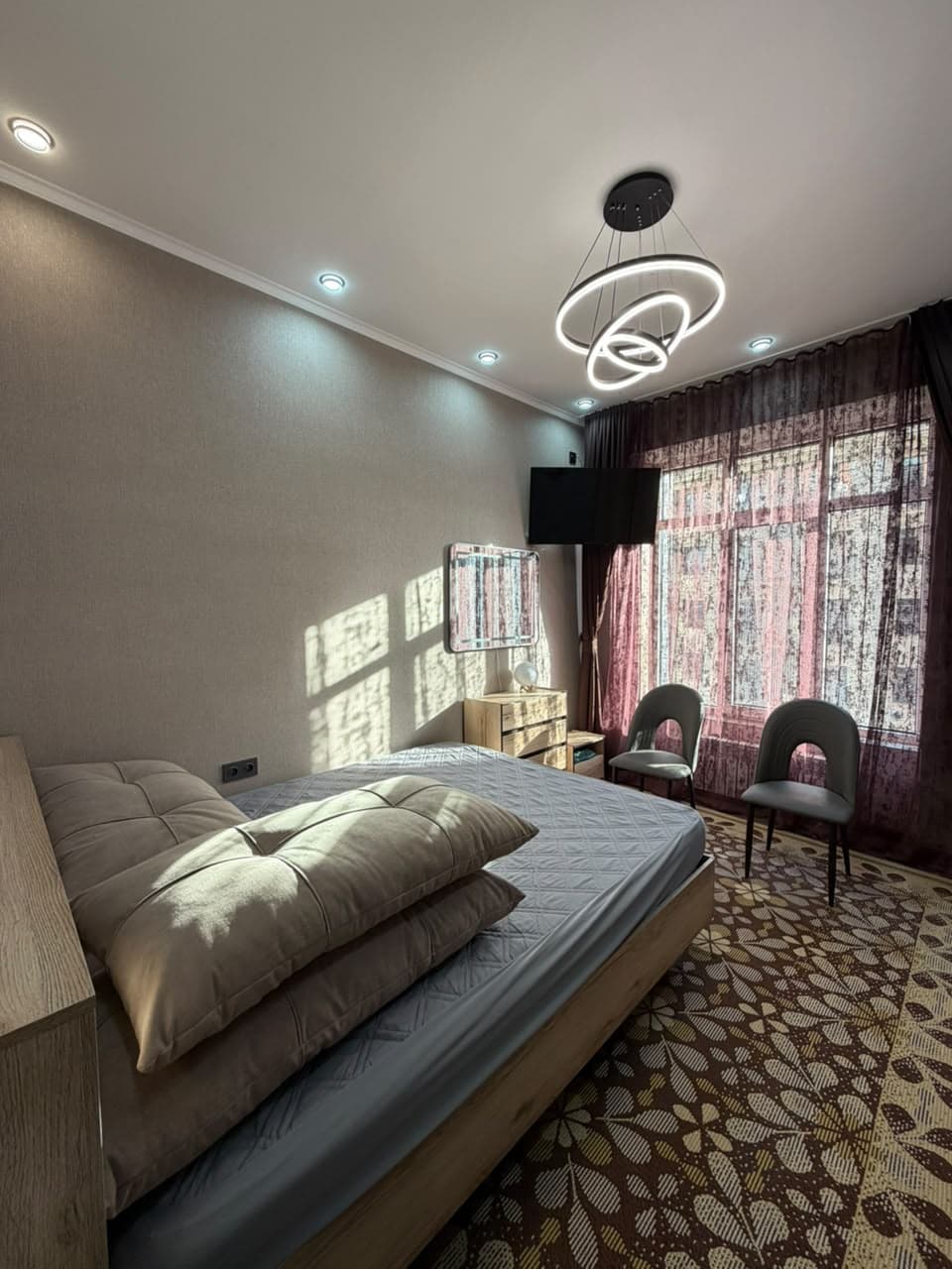 Элитка, 2 ком, 60 м2, этаж 5/12, ж/к Нью-Йорк сити (New York city), Сост: Евроремонт
