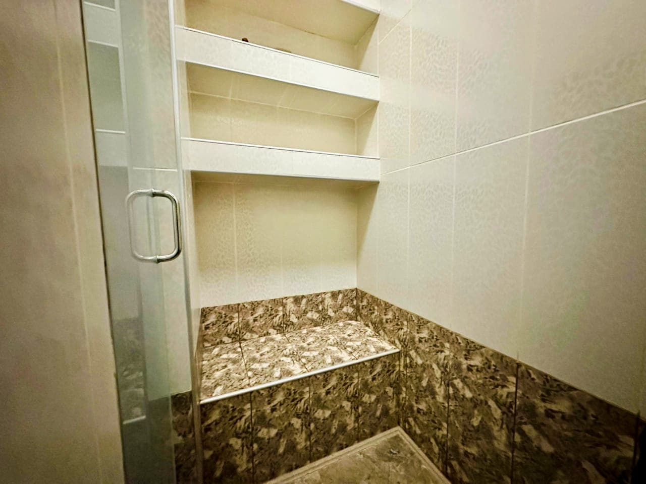 Элитка, 3 ком, 120 м2, этаж 6/10, ж/к Мега Сити, Сост: Евроремонт - фото 24