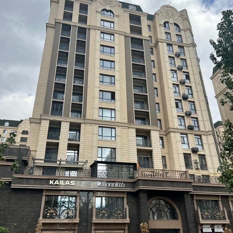 Элитка, 2 ком, 80 м2, этаж 11/14, ж/к Роял(Royal), Сост: Евроремонт - фото 1