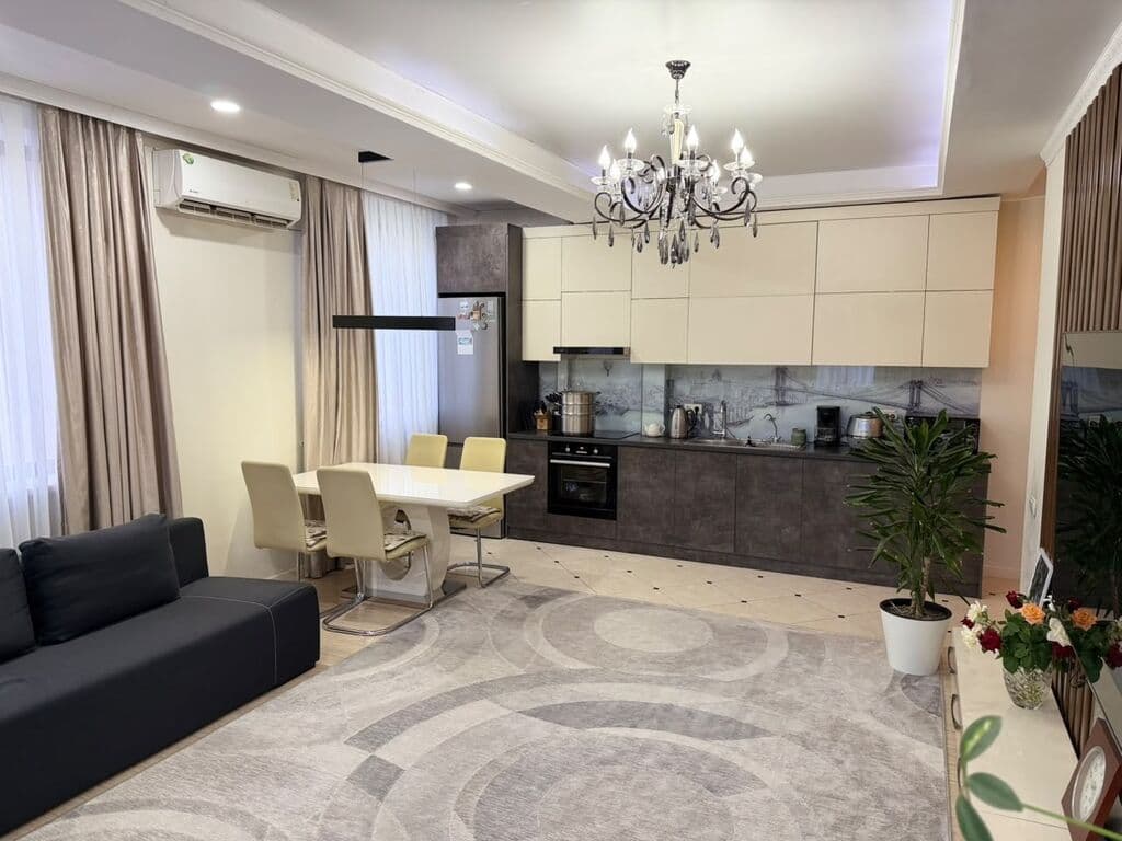 Элитка, 3 ком, 90 м2, этаж 2/13, ж/к Панфилов (Panfilov), Сост: Евроремонт - фото 1