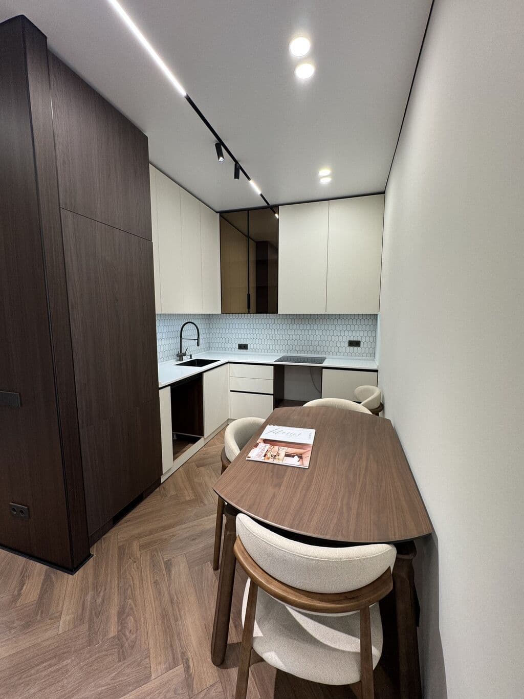 Элитка, 2 ком, 50 м2, этаж 12/12, ж/к BROOKLYN, Сост: Евроремонт - фото 4
