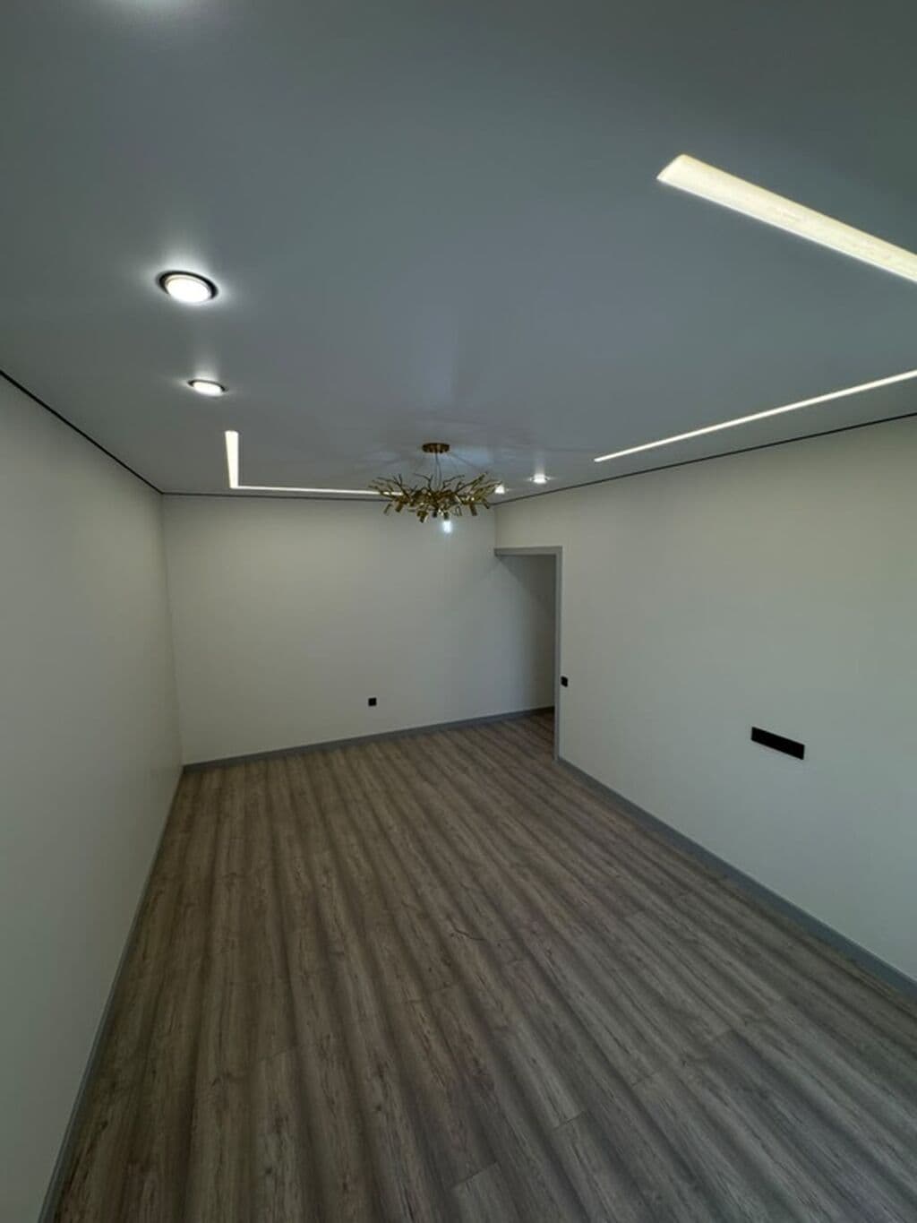 Элитка, 3 ком, 90 м2, этаж 8/9, ж/к ЖК Фламинго, Сост: Евроремонт - фото 2