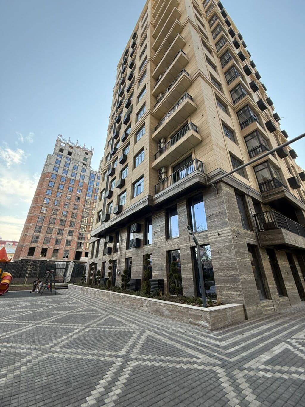 Элитка, 3 ком, 76 м2, этаж 4/14, Сост: Хорошее - фото 16