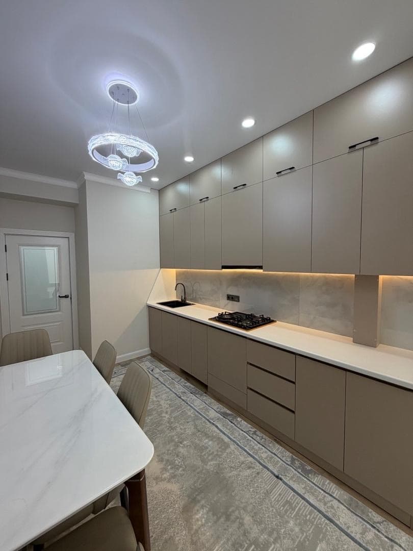 Элитка, 1 ком, 47 м2, этаж 6/17, ж/к Tokyo (Токио), Сост: Евроремонт