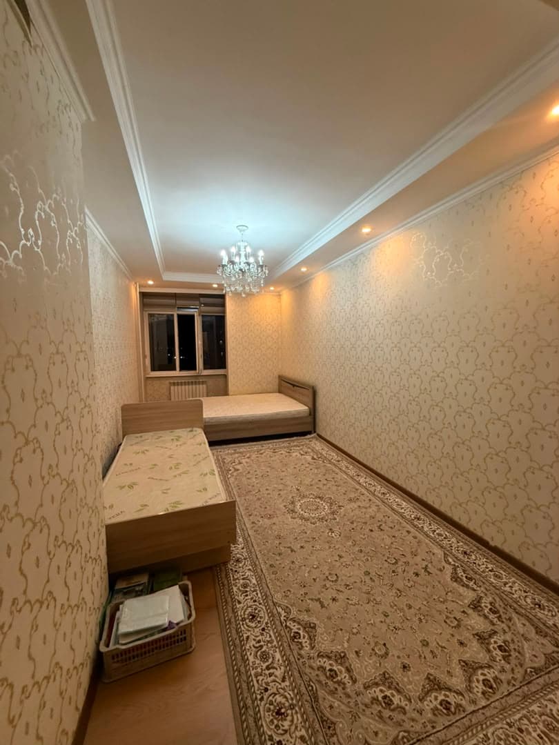 Элитка, 3 ком, 87 м2, этаж 4/6, ж/к Action Stroy (Экшен Строй), Сост: Евроремонт - фото 1