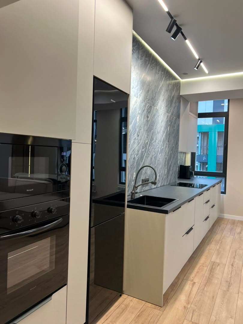 Элитка, 3 ком, 80 м2, этаж 14/14, ж/к Нью-Йорк сити (New York city), Сост: Евроремонт - фото 3
