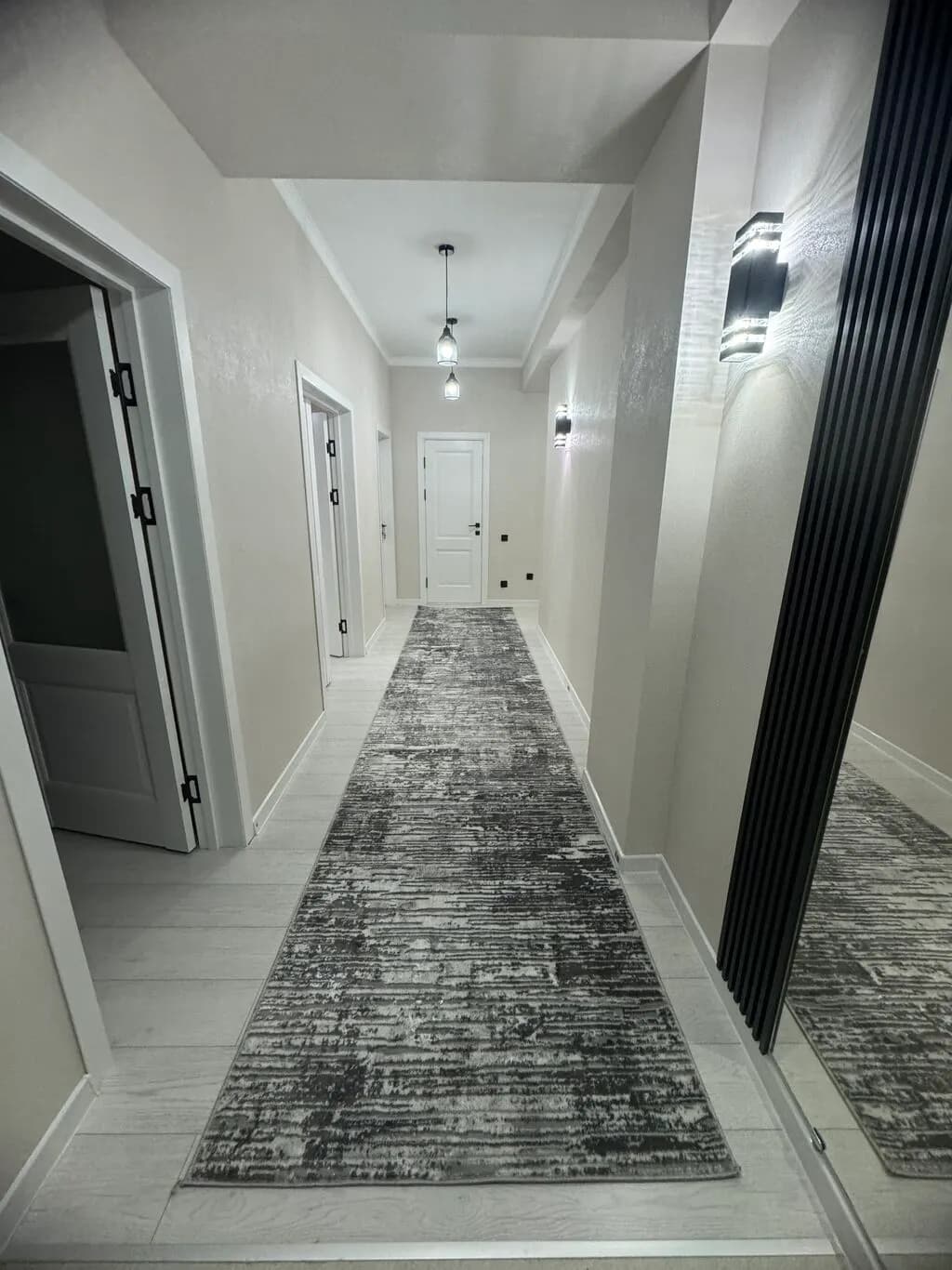 Элитка, 3 ком, 90 м2, этаж 2/14, Сост: Среднее - фото 1