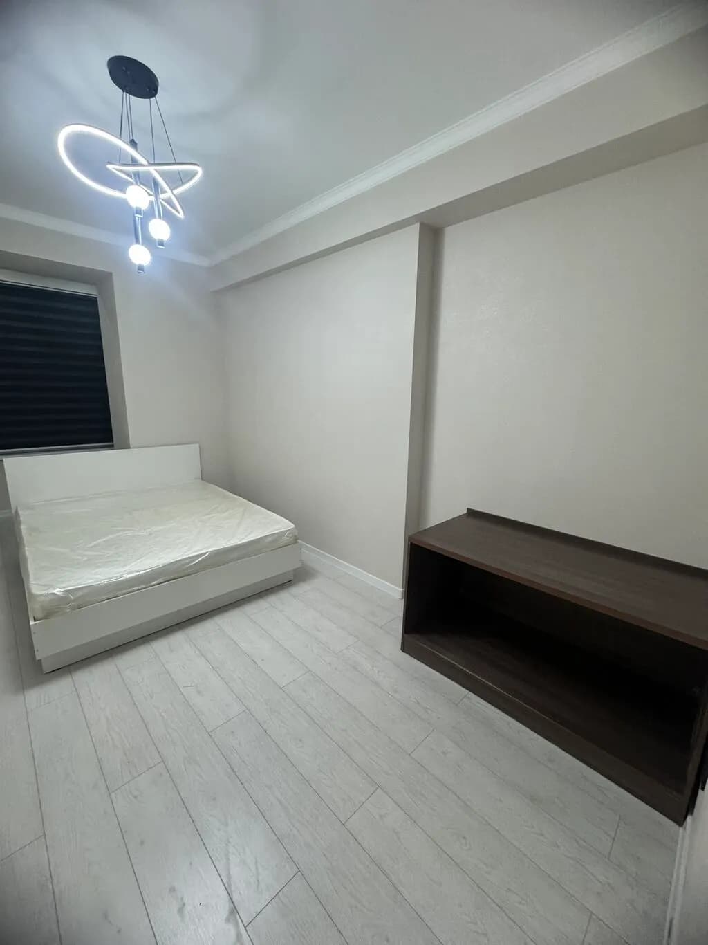 Элитка, 3 ком, 90 м2, этаж 2/14, Сост: Среднее - фото 14