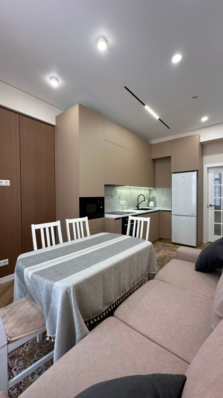 Элитка, 2 ком, 74 м2, этаж 4/12, ж/к Нью-Йорк сити (New York city), Сост: Евроремонт - фото 10