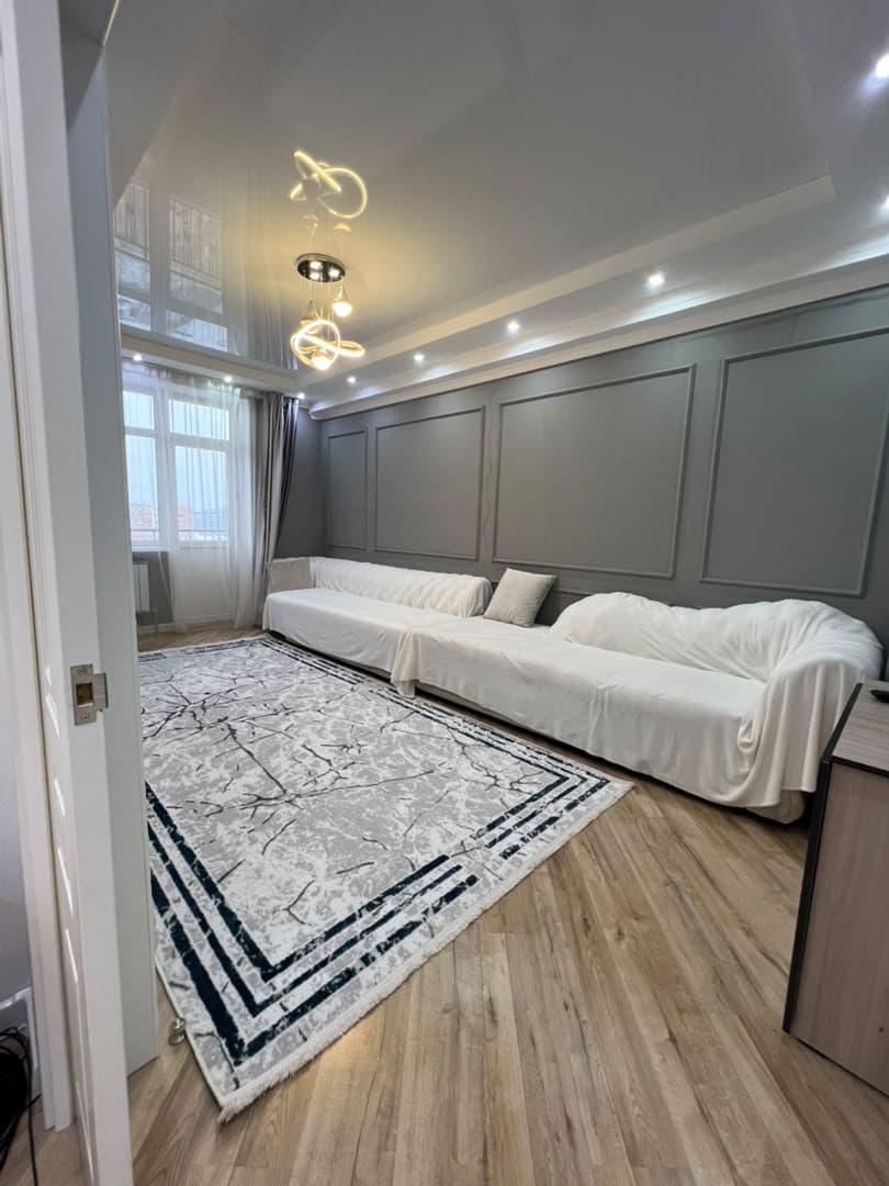Элитка, 2 ком, 70 м2, этаж 10/12, Сост: Евроремонт - фото 1
