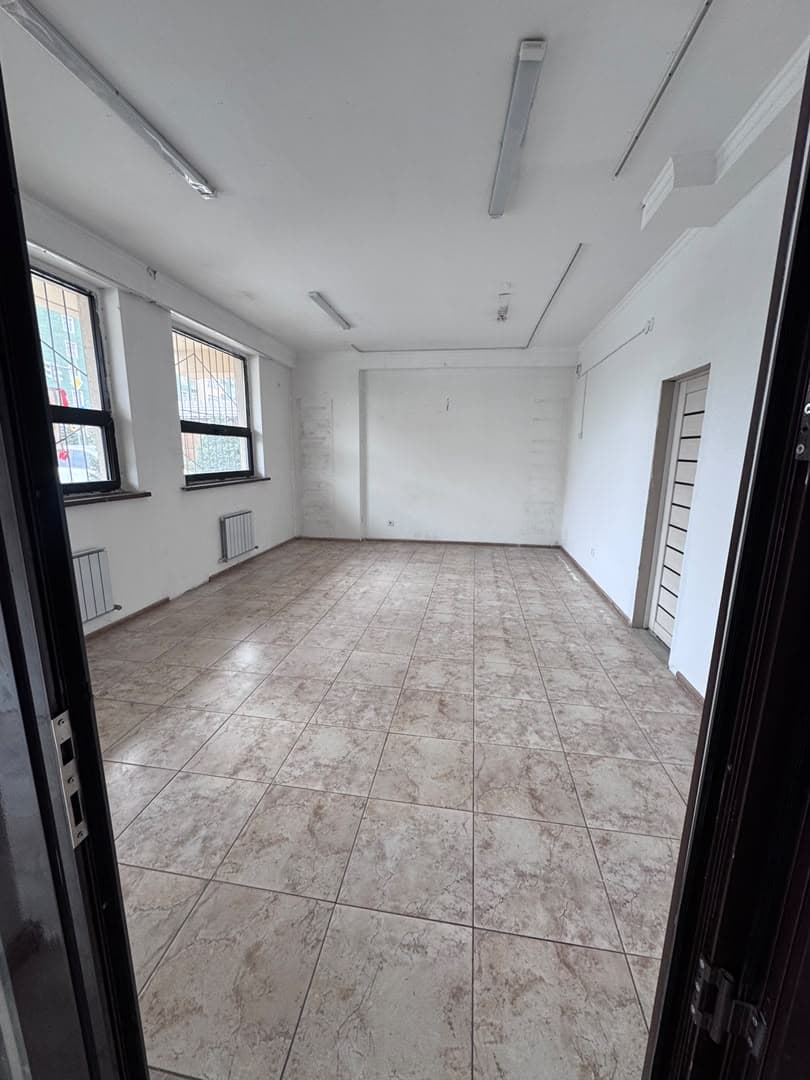 Магазин, Коммерческая, 87 м2, этаж 1/10, Сост: Хорошее - фото 2