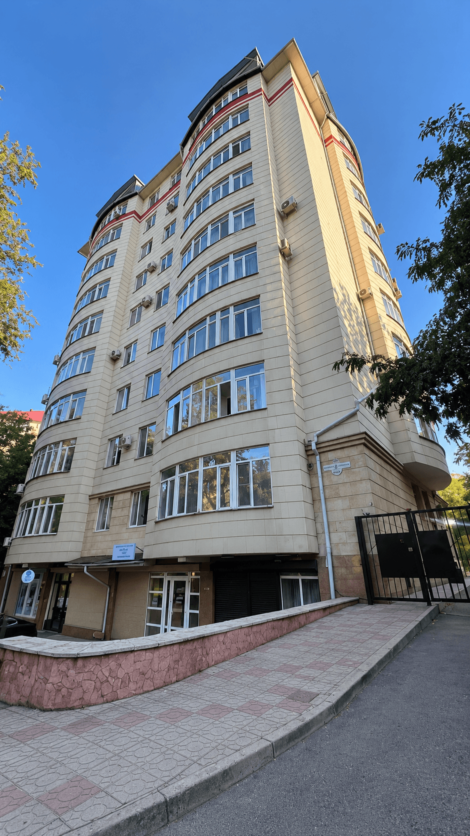 Элитка, 2 ком, 95 м2, этаж 3/9, Сост: Хорошее - фото 1