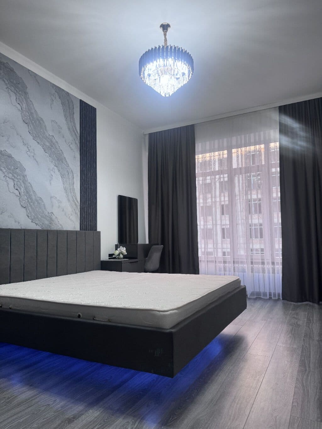 Элитка, 3 ком, 70 м2, этаж 5/12, ж/к Нью-Йорк сити (New York city), Сост: Евроремонт - фото 2