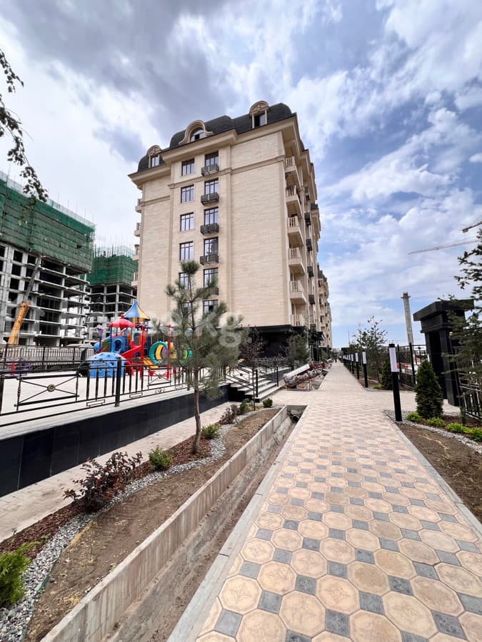 Элитка, 3 ком, 91 м2, этаж 4/7, ж/к Памир Резиденс, Сост: Евроремонт