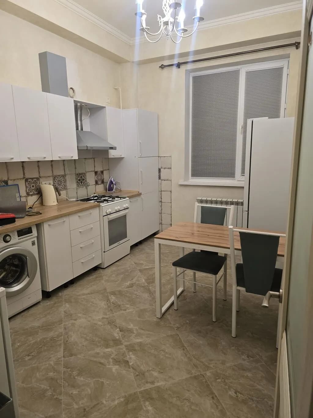 Элитка, 1 ком, 45 м2, этаж 1/10