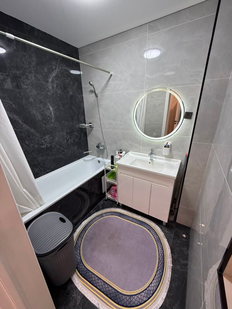 Элитка, 2 ком, 72 м2, этаж 3/12, ж/к Rich Home, Сост: Евроремонт