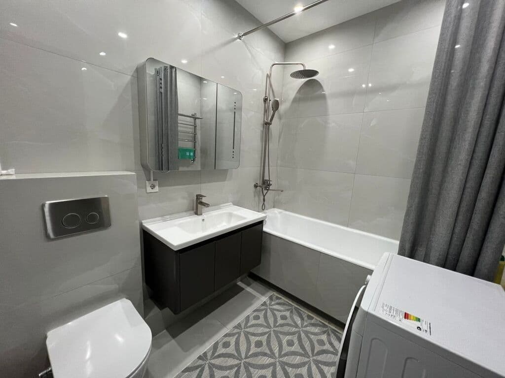 Элитка, 3 ком, 100 м2, этаж 11/14, Сост: Хорошее - фото 1