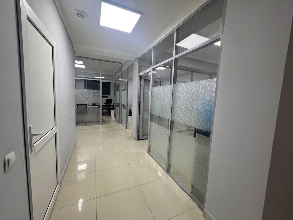 Офис, Коммерческая, 154 м2, этаж -1/4, Сост: Евроремонт - фото 3