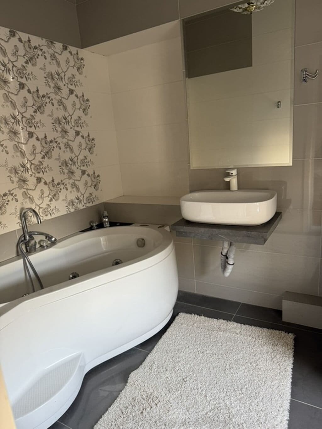 Элитка, 3 ком, 140 м2, этаж 6/12, Сост: Хорошее - фото 2