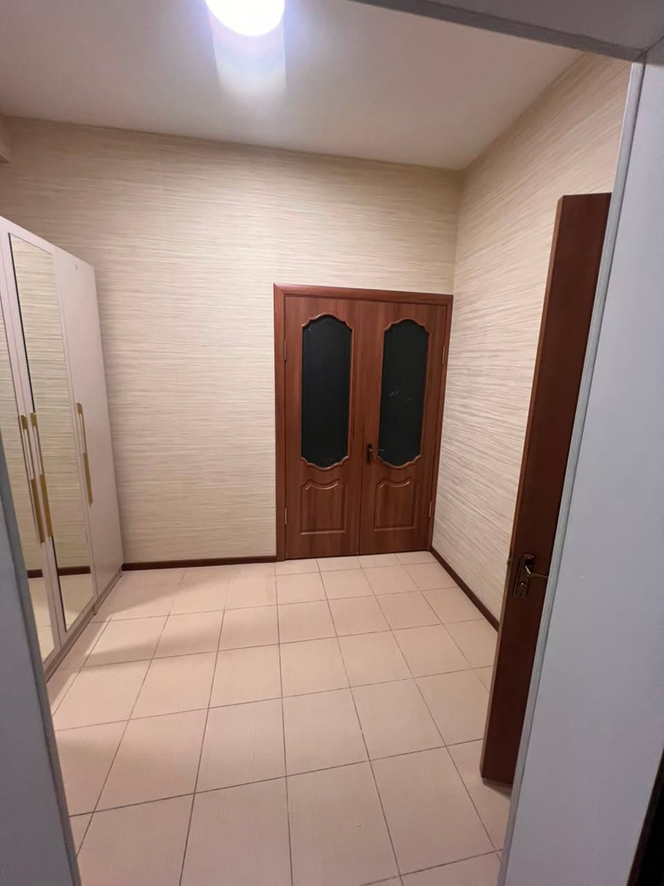 Элитка, 1 ком, 51 м2, этаж 4/12, ж/к Алымбек и Курманжан Датка, Сост: Евроремонт - фото 2