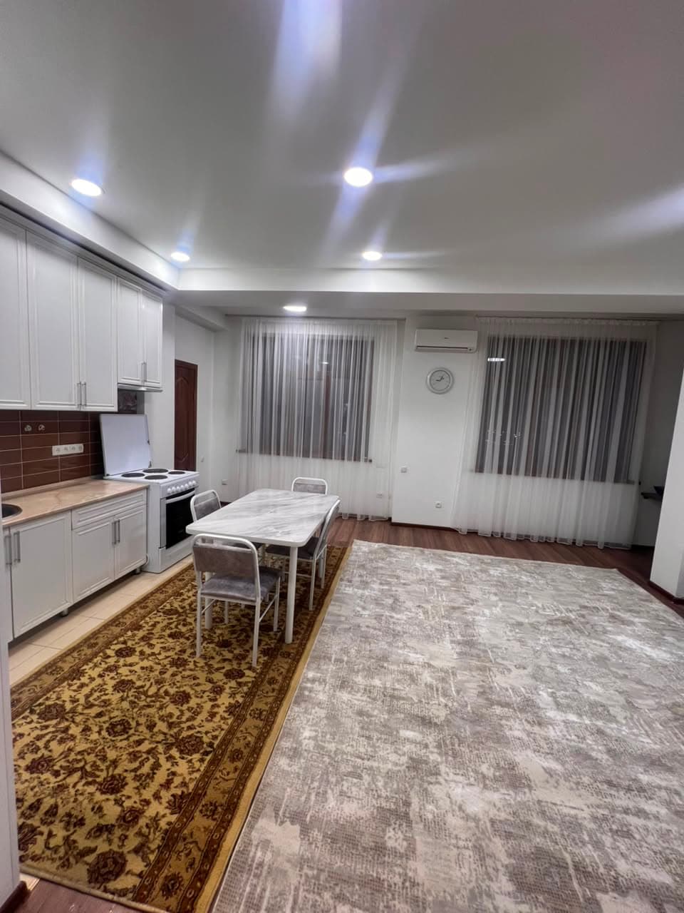 Элитка, 1 ком, 51 м2, этаж 4/12, ж/к Алымбек и Курманжан Датка, Сост: Евроремонт - фото 10