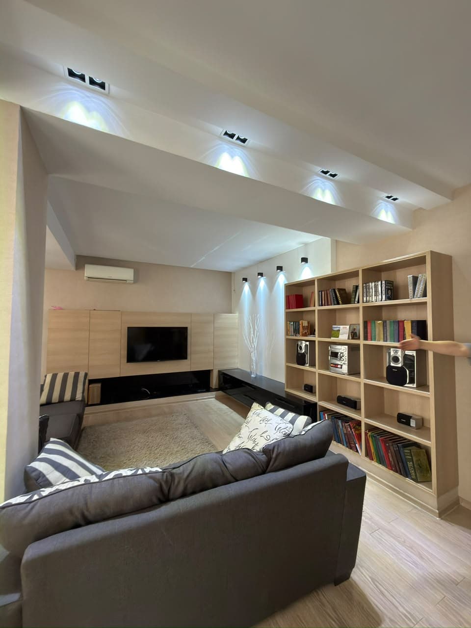 Продажа, Элитка, 3 ком, 117 м2, этаж 3/13, Сост: Евроремонт - фото 1