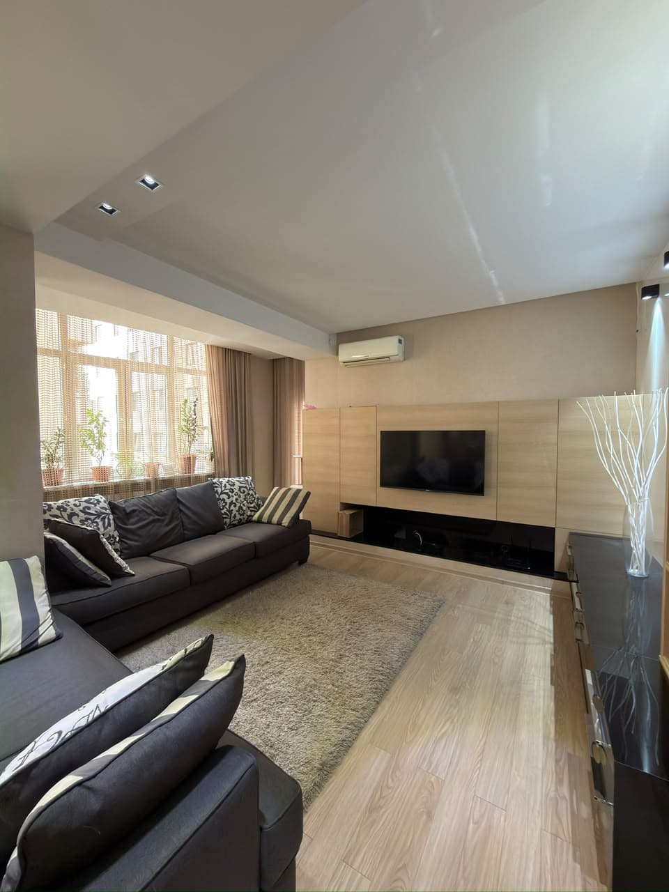 Продажа, Элитка, 3 ком, 117 м2, этаж 3/13, Сост: Евроремонт - фото 2