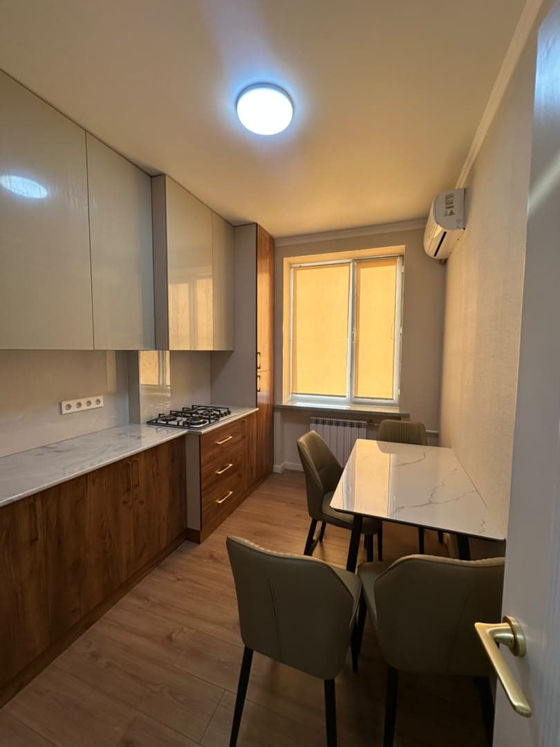 3 ком, Сталинка, 75 м2, этаж 3/3, Сост: Евроремонт - фото 6