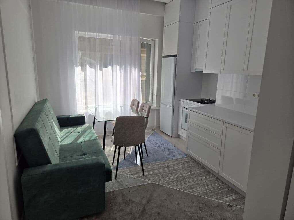 Элитка, 1 ком, 48 м2, этаж 4/12, ж/к Нью-Йорк сити (New York city), Сост: Евроремонт