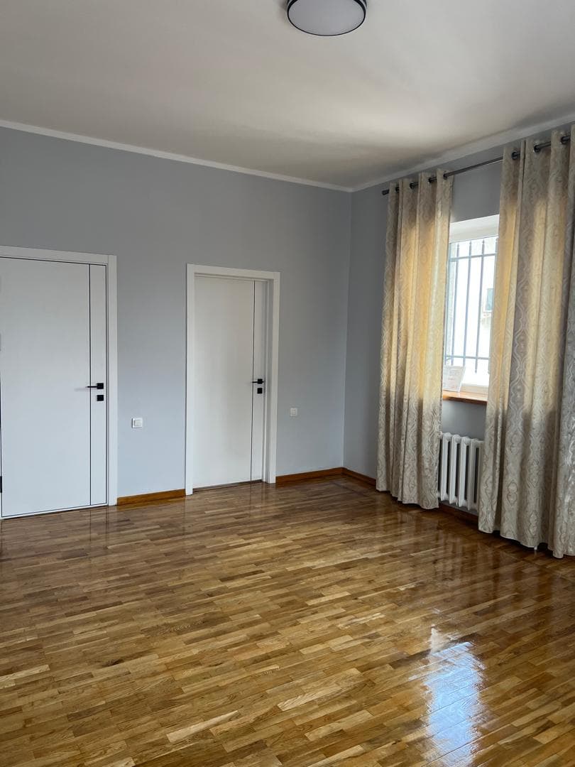 Офис, Коммерческая, 320 м2, Сост: Хорошее - фото 11