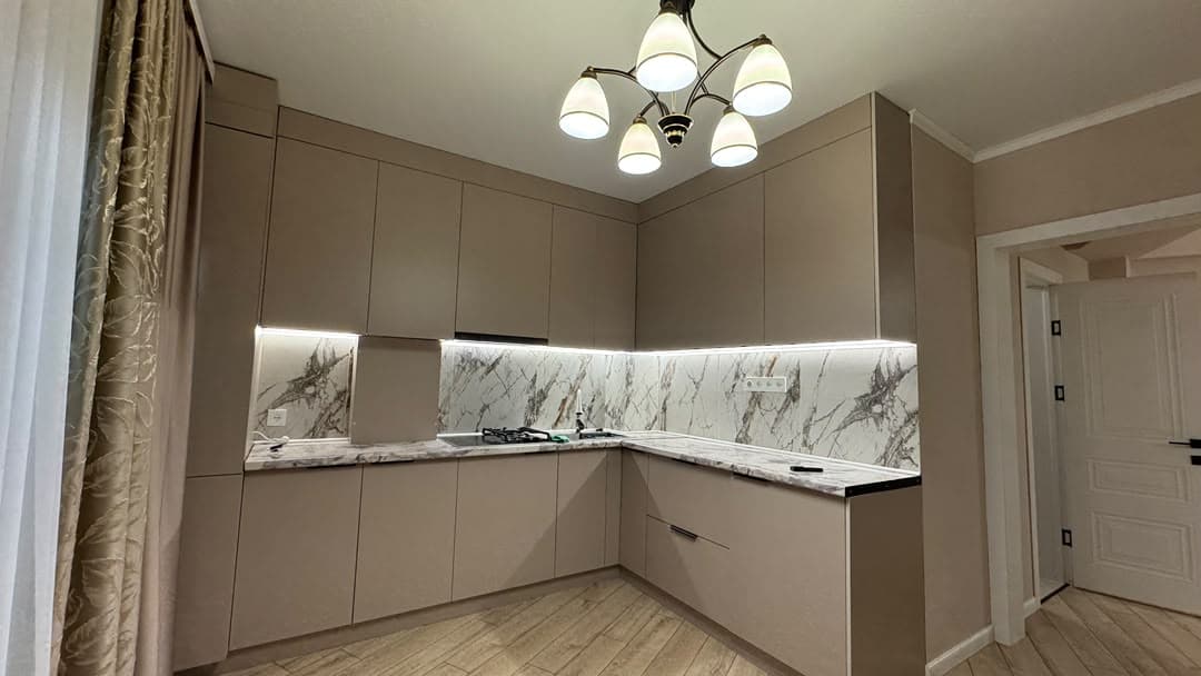 Элитка, 1 ком, 54 м2, этаж 6/10, ж/к Нуртилек Курулуш, Сост: Евроремонт