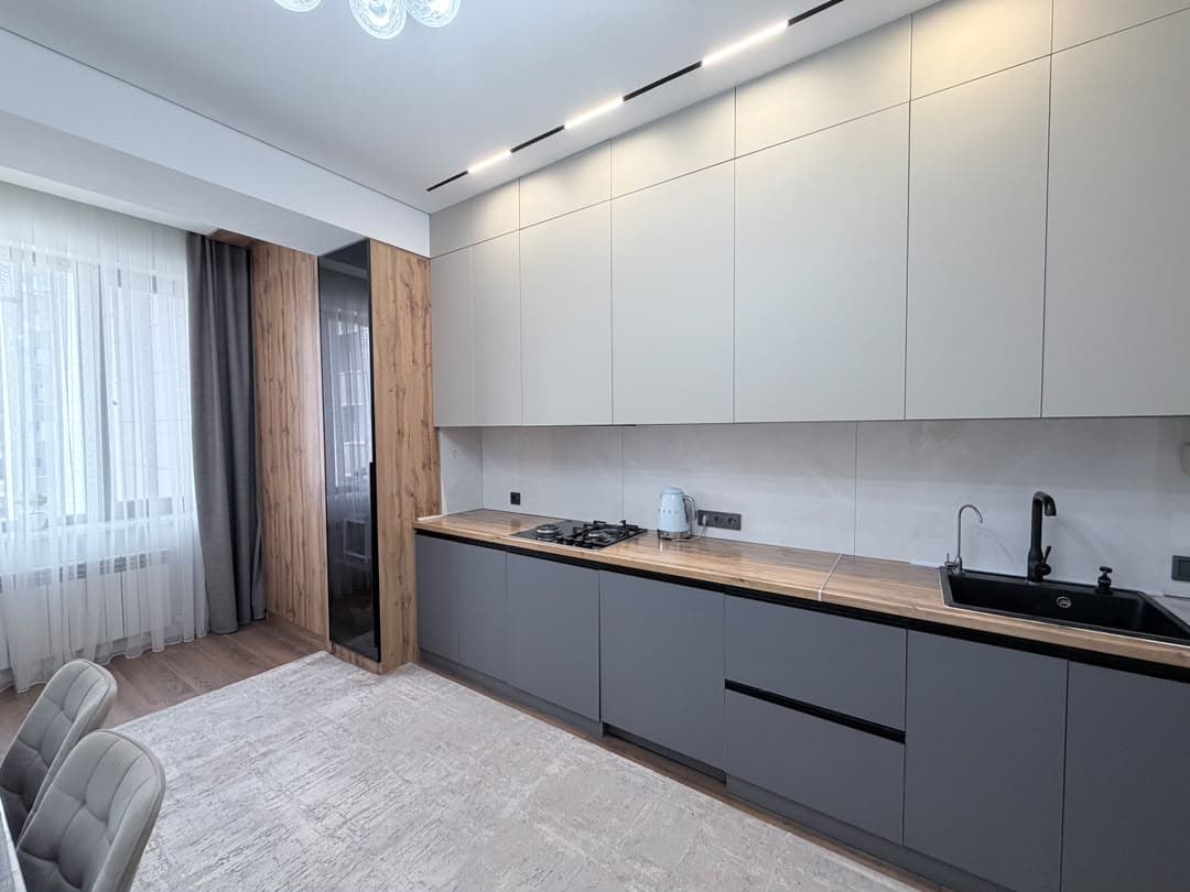 Элитка, 3 ком, 110 м2, этаж 8/12, ж/к Кап Строй Сити (Capstroy City), Сост: Евроремонт - фото 12
