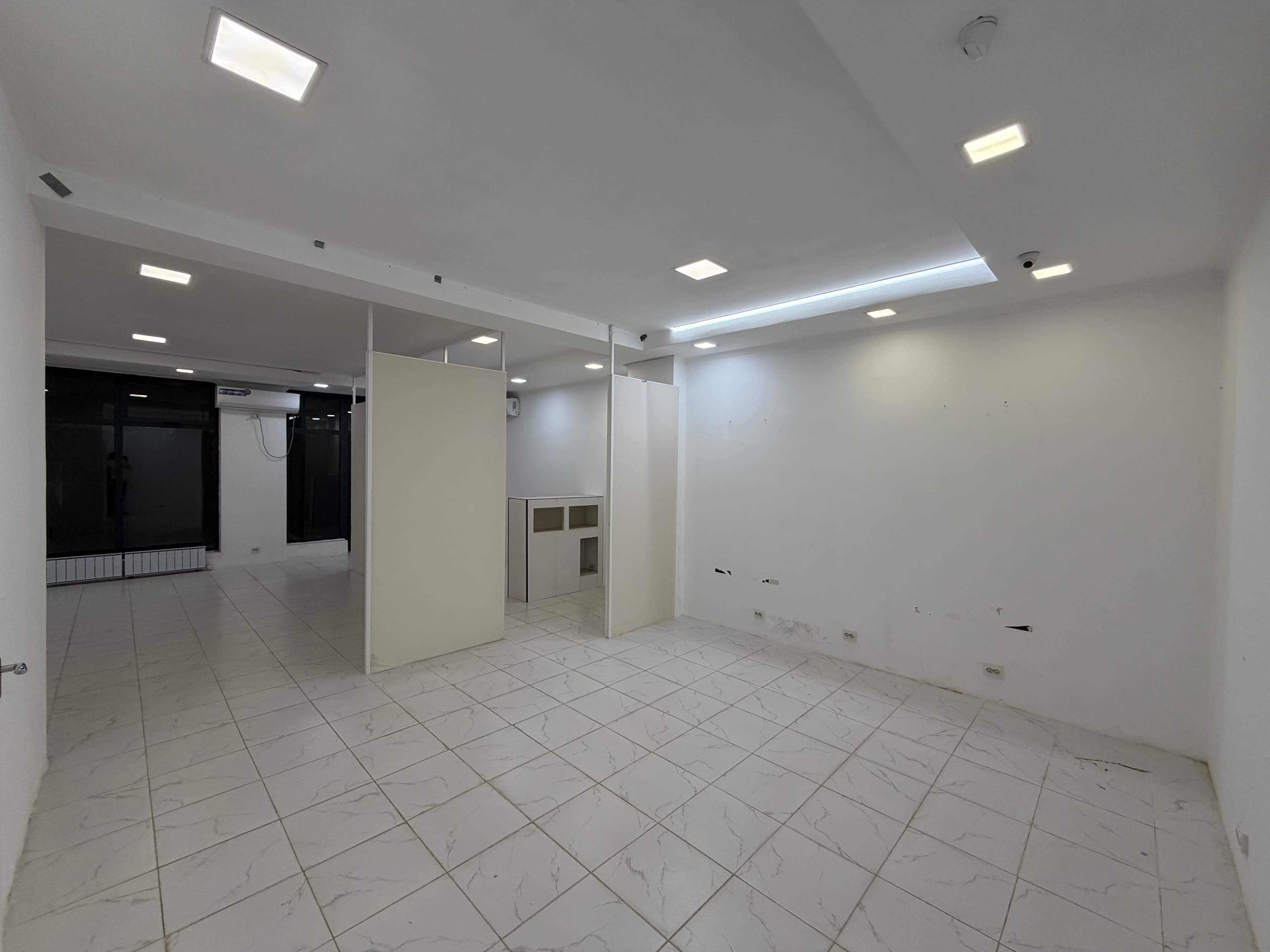 Офис, Коммерческая, 61.3 м2, этаж 1/9, Сост: Среднее - фото 2