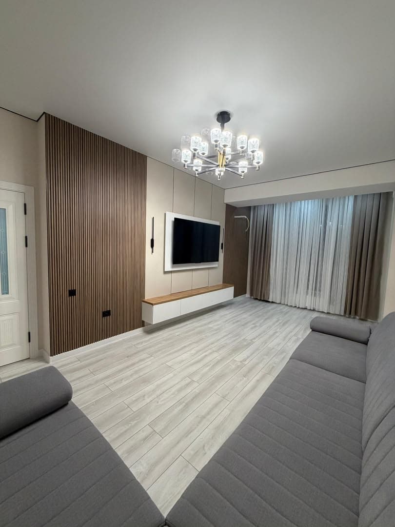 Элитка, 2 ком, 76 м2, этаж 7/14, ж/к Кап Строй Сити (Capstroy City), Сост: Евроремонт - фото 1