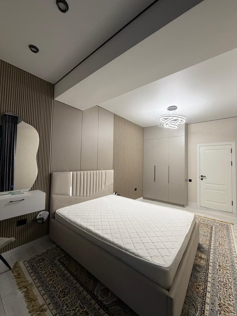 Элитка, 2 ком, 76 м2, этаж 7/14, ж/к Кап Строй Сити (Capstroy City), Сост: Евроремонт - фото 2