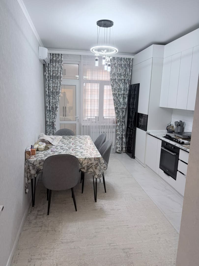 Элитка, 2 ком, 85 м2, этаж 8/10, ж/к Алтын Булак Лайф, Сост: Евроремонт